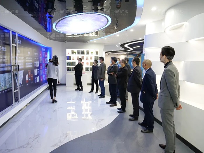 成都天府新區(qū)新能源新材料產(chǎn)業(yè)功能區(qū)管委會及浩旺集團領(lǐng)導到訪臣通